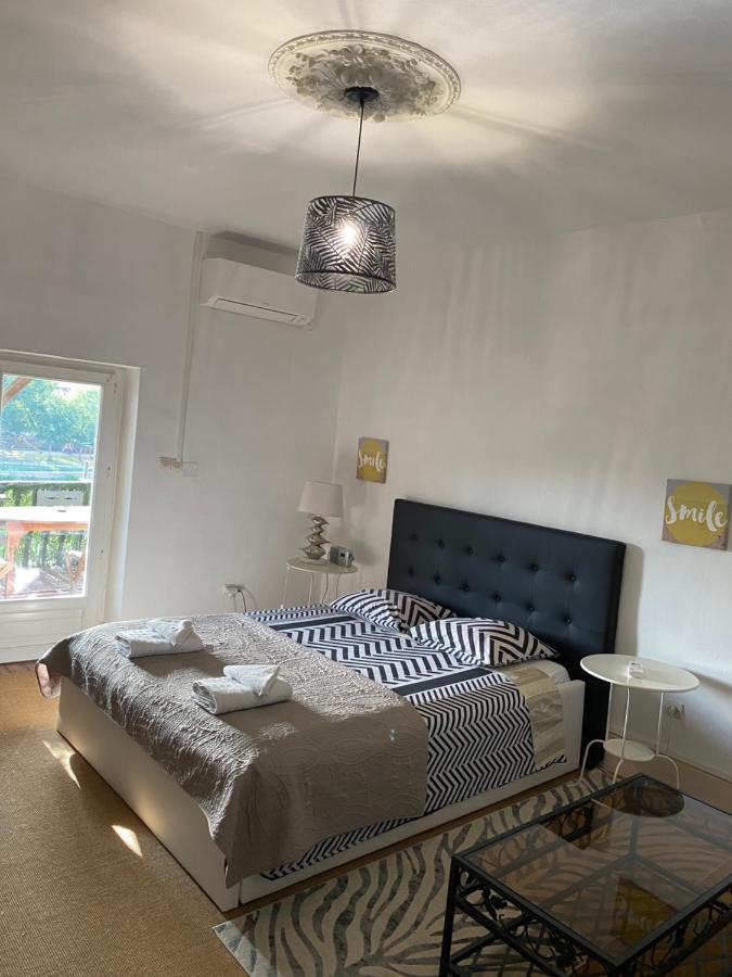 La Casa Du Port, Chambres, Suite Privee, Appartement Avec Vue Sur La Riviere Capendac Extérieur photo